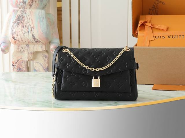 Top-quality original, original, and in-house photo: M14604 Black Embossed Leathe