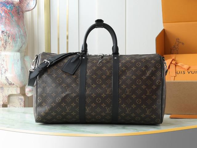 Top original home photo M56713 This handbag features a classic design that has a