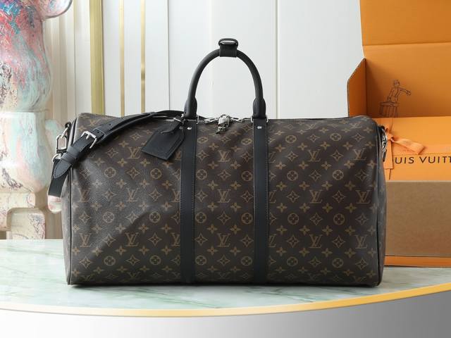 Top-quality original M56714 black leather with monogram design. Spacious and ve