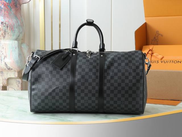 Top-quality original, original, and genuine photos of the N41416 Black Keepall