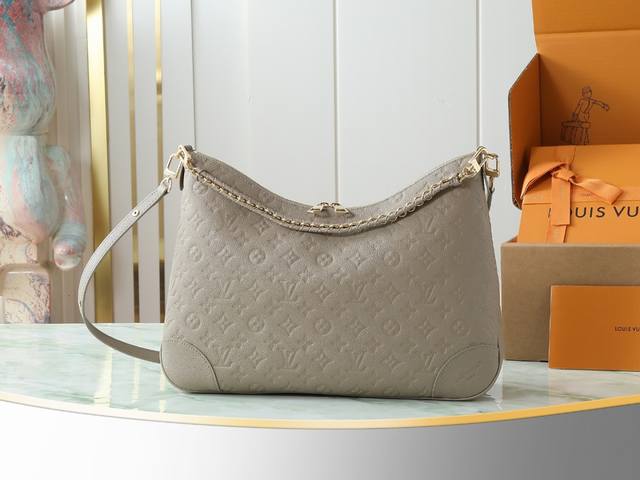 Top original home photo M25854 This classic Boulogne handbag has been updated wi