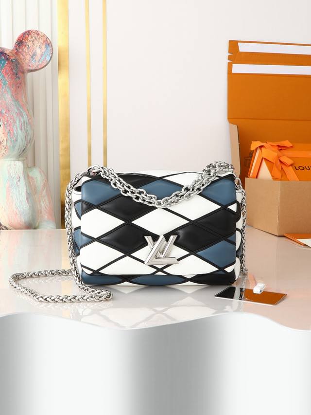 Top-quality original, in-house photo. M22891 Black, white, and blue full-leather