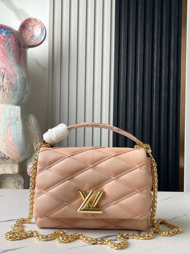 Top-quality original, in-house photos M23568 M22891 Nude Pink All-Leather Diamo