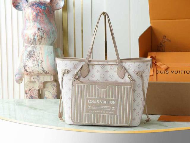 Top original home real shot M25665 Dune color This double-sided design Neverfull