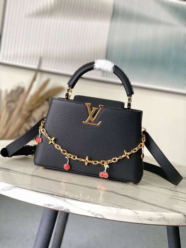 Extra-Grade Original Leather M13714 Small. This Capucines Small bag, from the L