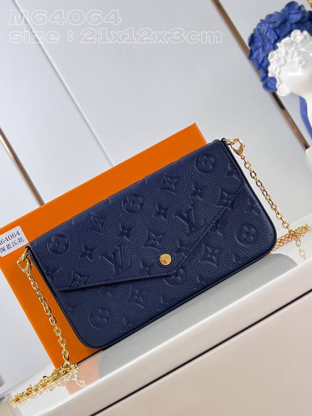 Top-quality original, original, and real-deal photos of the M64064 dark blue Po