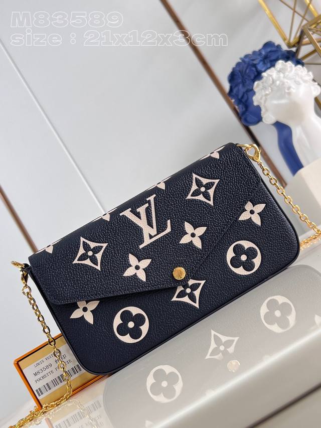 Original, original, and in-house photo. This Pochette F