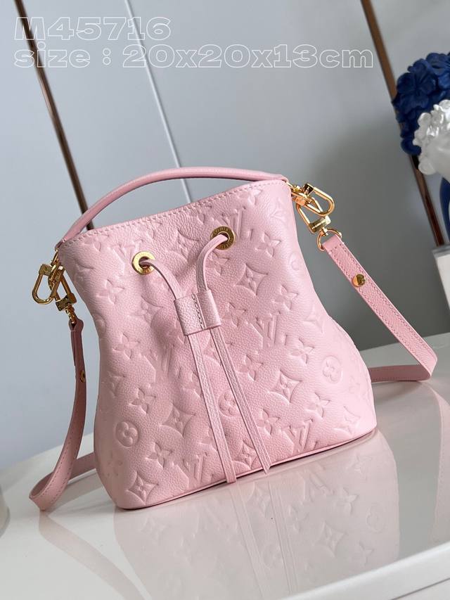 Top-quality original, real-name photos. M45716, pink embossed M47038. This N
