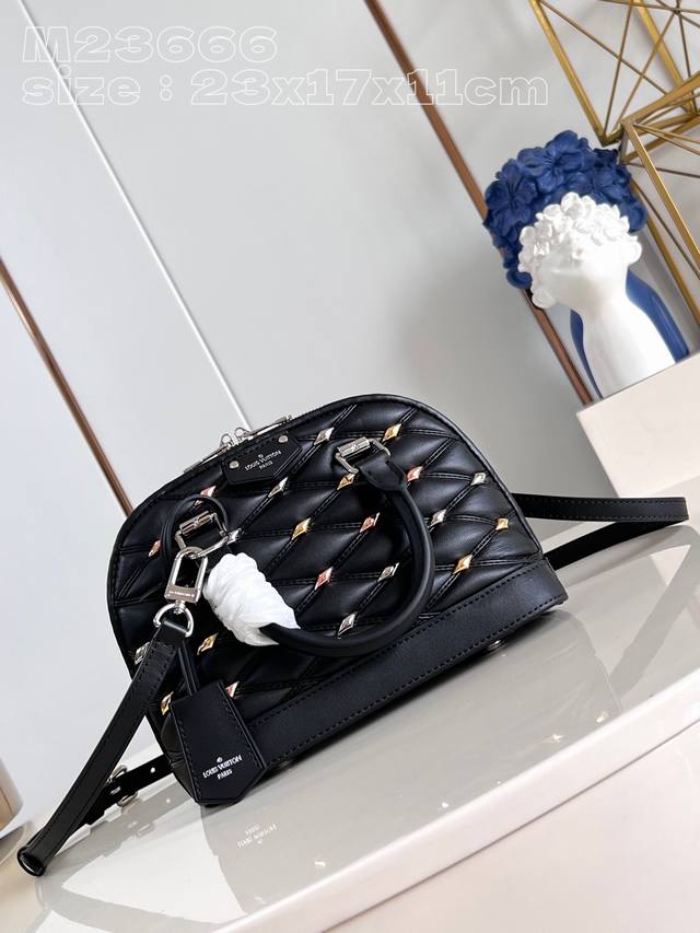 Top-quality original, original, and real-life photos. M23666 Black Studded. Thi