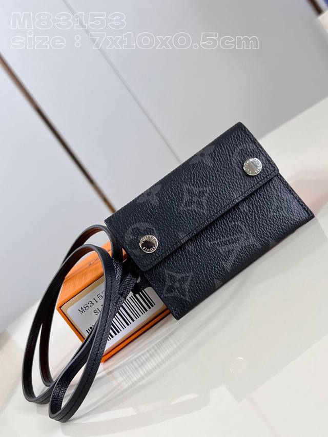 Top-quality original, original, and real-life photos of the M83153 black floral