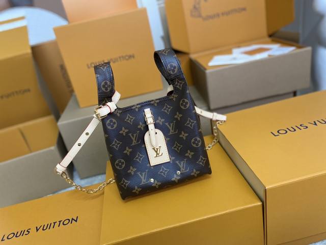This top-tier, original M46816 Atlantis Bb handbag is crafted from Monogram Rev