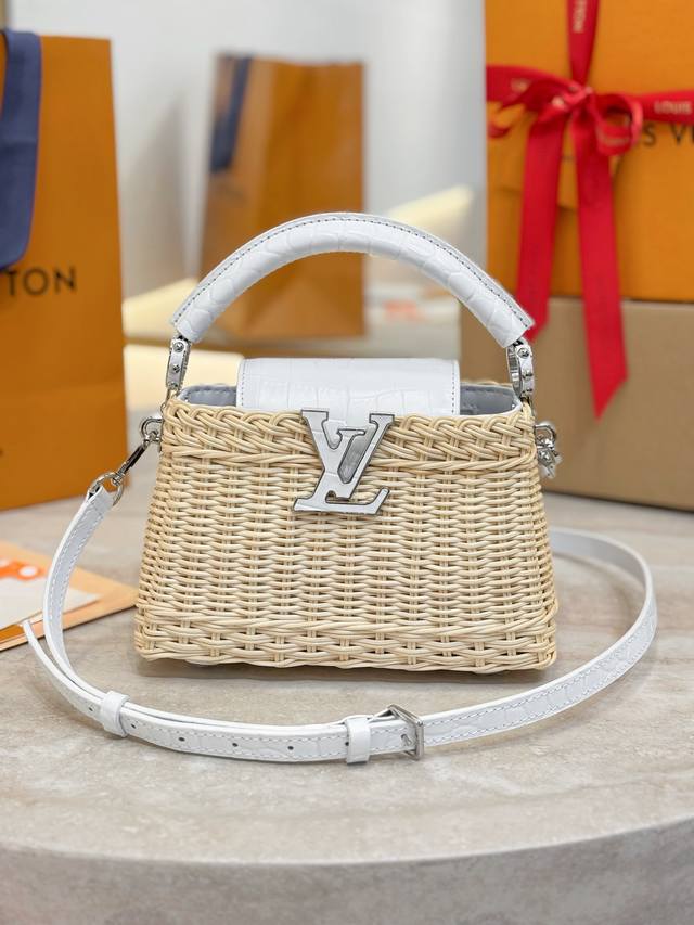 N88126 White Mini Crocodile-Embroidered Woven Cap. Na Ying's Capucines mini hand