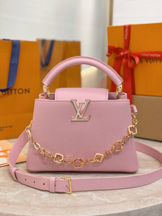 M14970 Pink Small DDD. The Capucines collection, named after the Parisian street