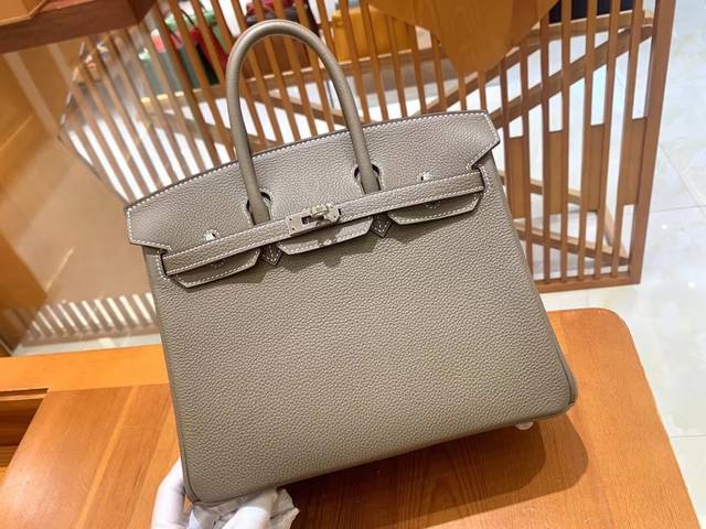 25 1000, 30 1100, 35 1250, Hermes Bk. A classic among Hermes classics. A timeles