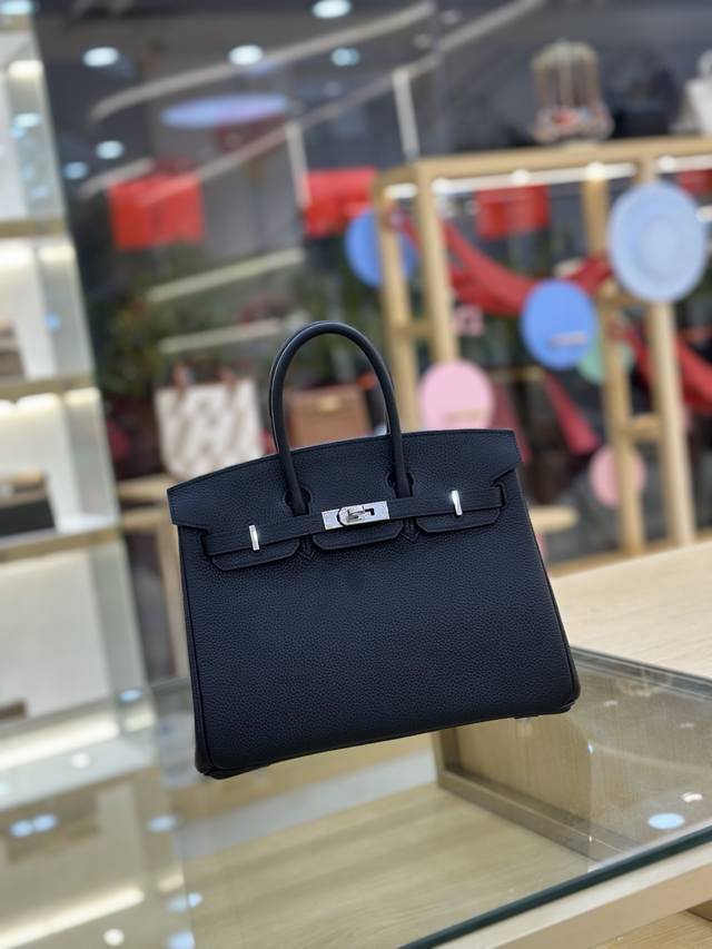 Birkin 25cm Togo leather, fully hand-sewn with waxed thread. Black silver buckle