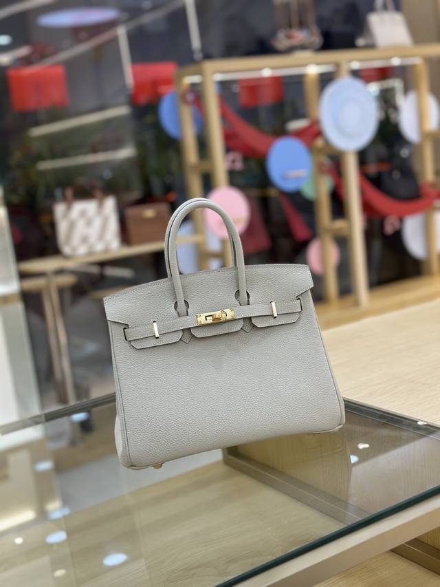 Birkin 25cm Togo leather, fully hand-sewn with waxed thread. Milkshake platinum