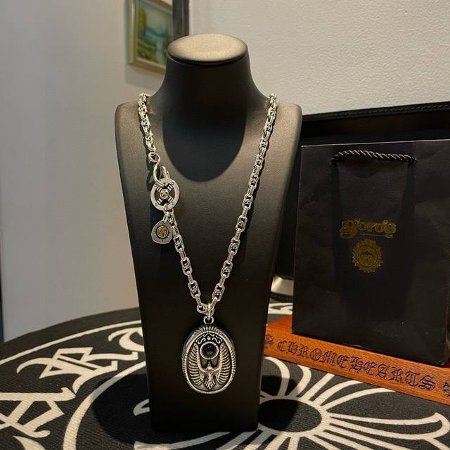 New arrival: Goro's Takahashi Goro oval eagle pendant, Takahashi's classic bird