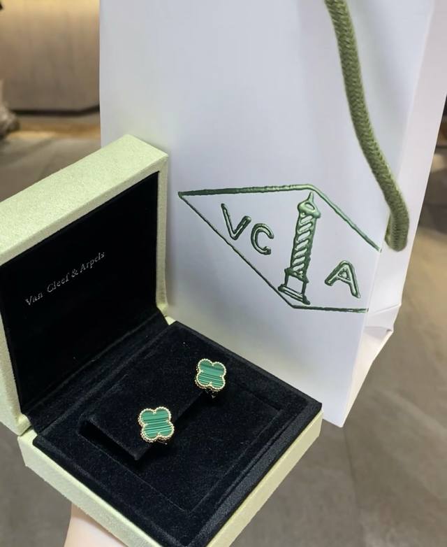 V Gold Material Van Cleef & Arpels Vca Malachite Four-Leaf Clover Earrings DDD