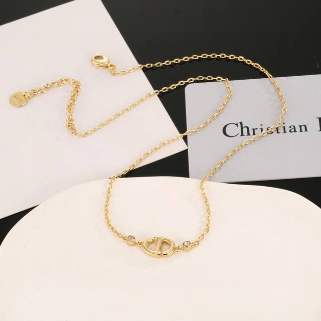 Necklace and bracelet The latest Dior popular among all internet celebrities, t