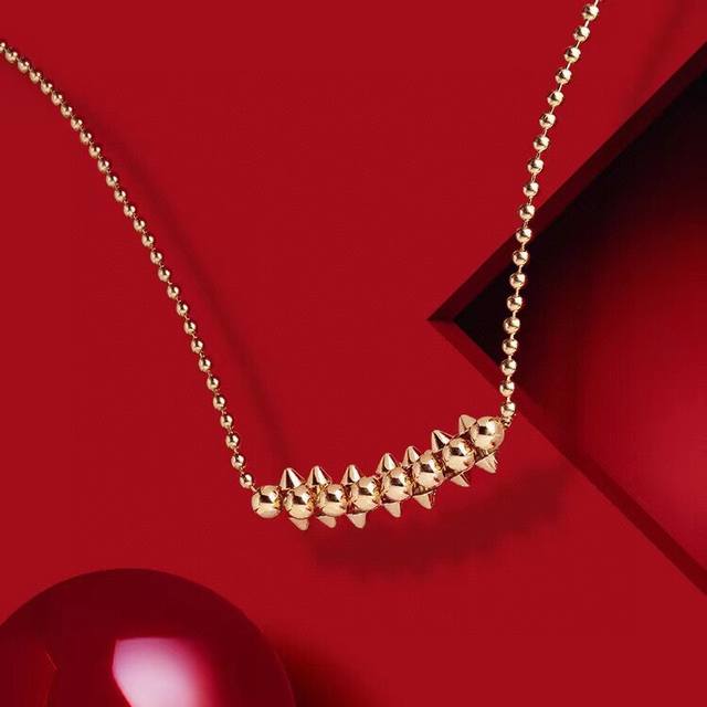 A new Cartier necklace at the purchasing level. Original material. New at the co
