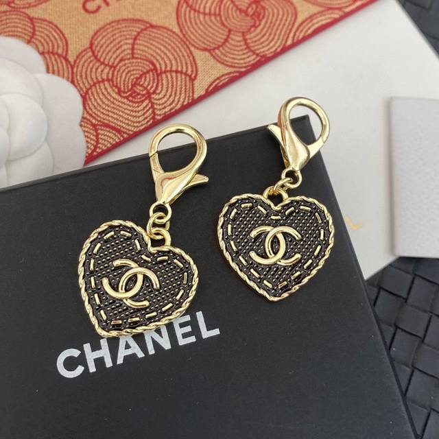 Little Chanel 25P Denim Heart Keychain 25 New Year's latest super hot denim hear