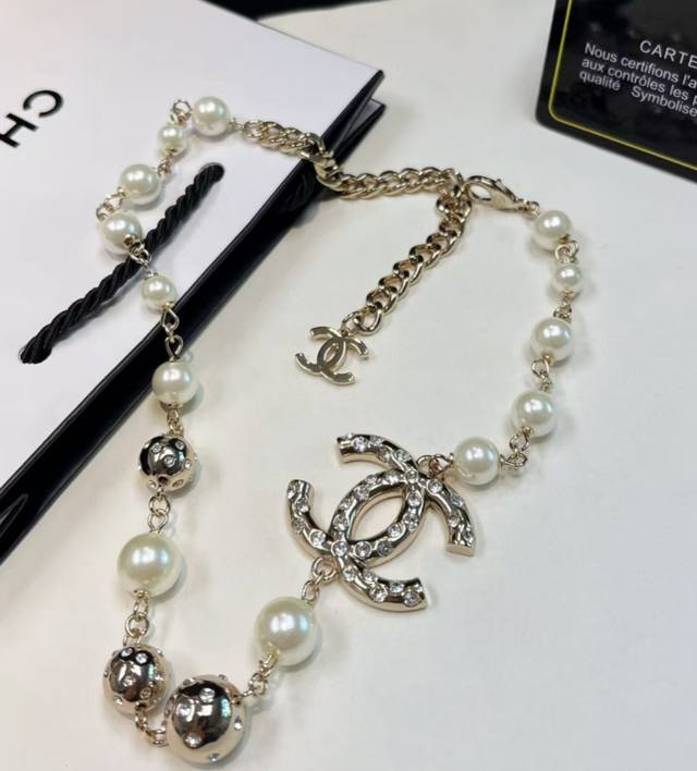 Shan Yichun's same Chanel light gold rhinestone double C short necklace with pol
