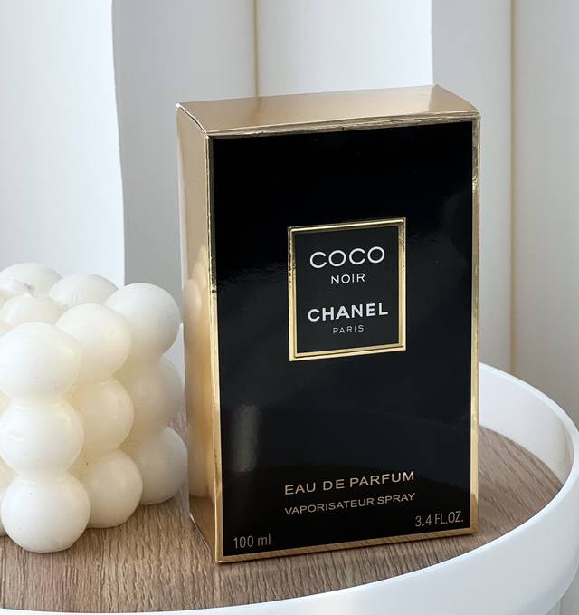 Original quality Chanel's Coco Noir The black and gold metallic design is so cla