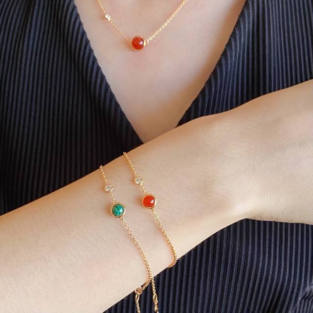 V Gold Red 5110190 Piaget rotating ball bracelet freely matches the colorful Pos