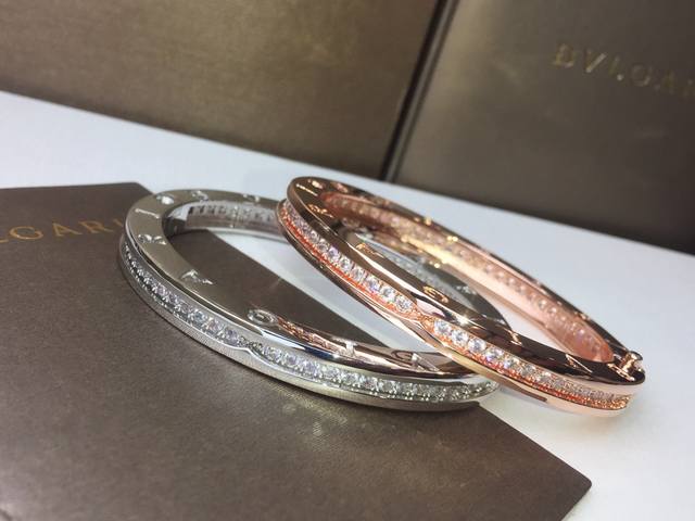 Bulgari's single-row diamond bracelet features an upgraded clasp, eliminating t