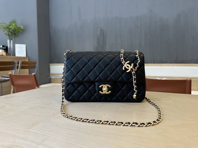 As5756 Chanel 25B Stunning Double C Buckle CF Series Lambskin with Gold Metal Ch