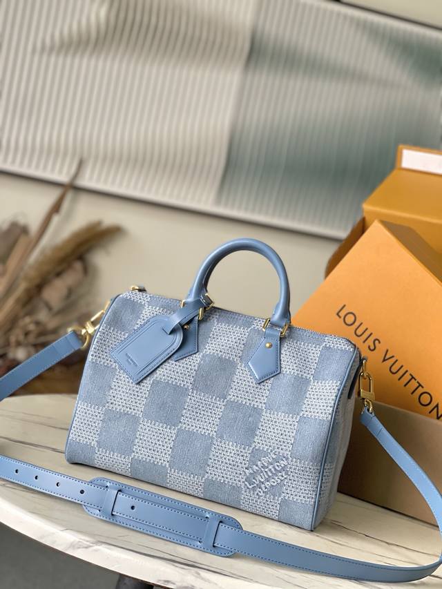 Top-grade original single N00203 This Speedy 30 Bandouliere handbag is crafted f