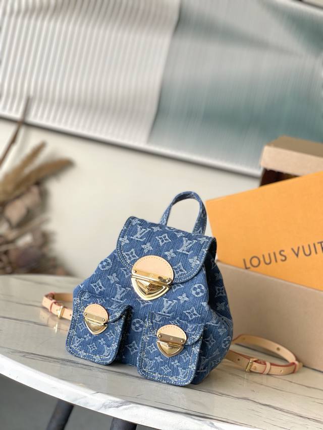Top-of-the-line original M46836 Venice Backpack is truly stunning!!! Of course,