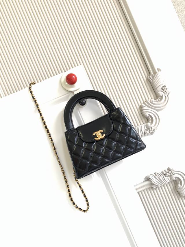 As4416 Cowhide Chanel 24A Kelly bag from the Fall/Winter collection, super popul