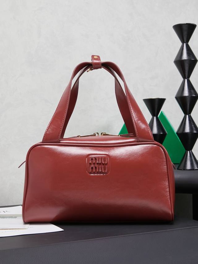 5Bb182, the new popular underarm bowling bag, this new interpretation of the han