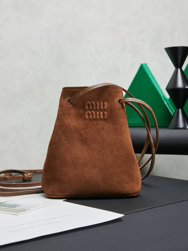 Olive green, 5Nf460, new mini bucket bag, made of top-grade imported lambskin,
