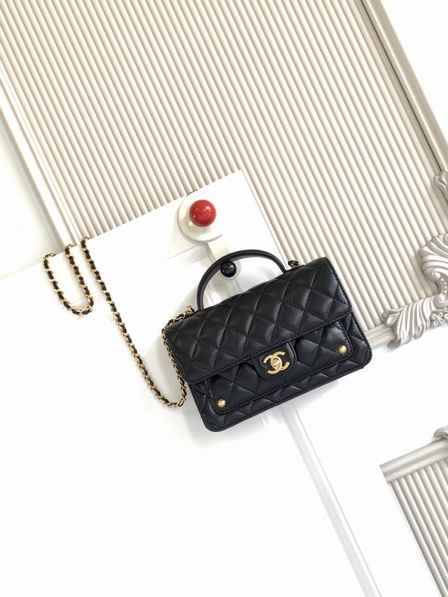 4674 Large Chanel 25B lambskin double C pocket handle bag. Very delicate and lig