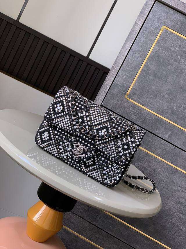 Top-quality original Mini Black Diamond Ohanelcf, a limited edition, full-diamon