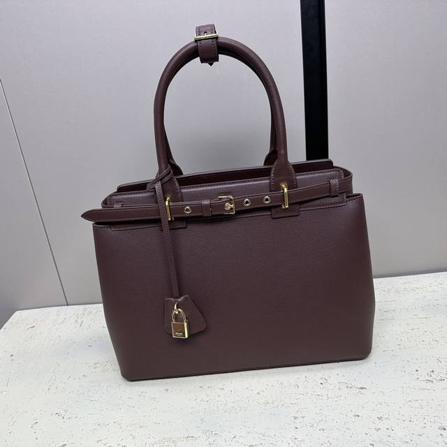 Conti soft cowhide handbag 14 X 10 X 6 inches 36.5 X 26 X 15 cm Cowhide leather