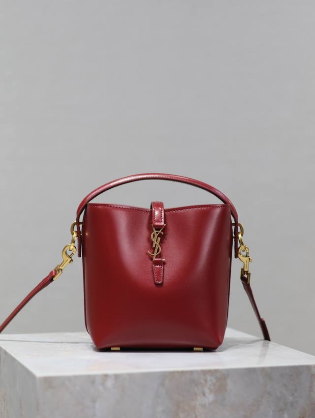 Burgundy Le 37 Mini Bucket Bag is a bucket bag that's become a fashion sensatio