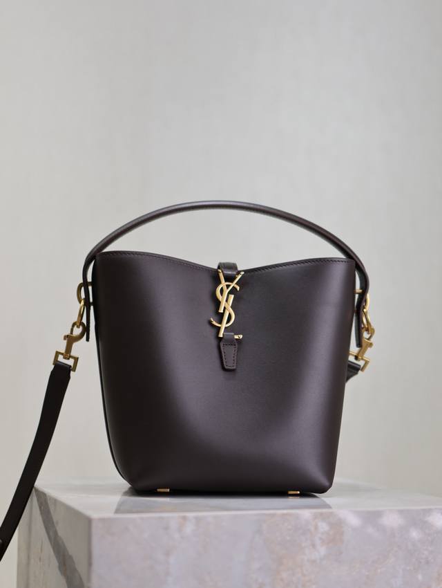 Coffee Le 37 Small Bucket Bag_Super beautiful bucket bag with handle_A brand ne
