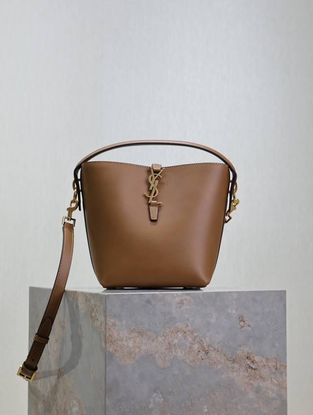 Le 37 Small Bucket Bag in Earthy Yellow _ A stunning bucket bag with a top handl
