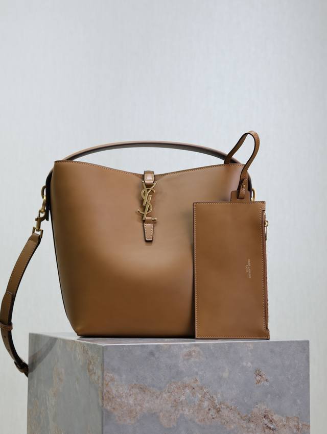 Le 5A7 series' new, stunning bucket bag with handle. Made from Italian calfskin,