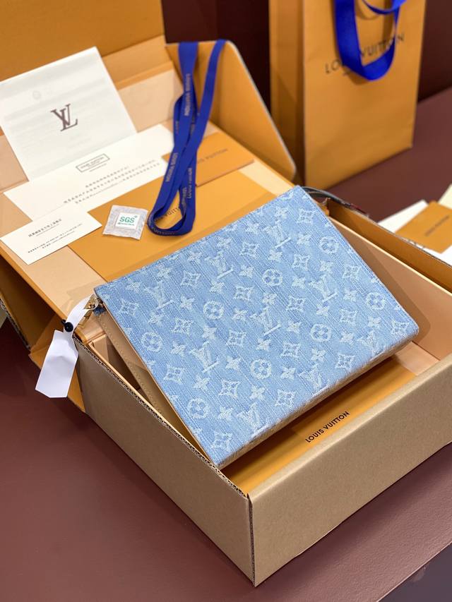 Upgraded version M47542 Light blue denim! A new version of the Pochette Accessoi
