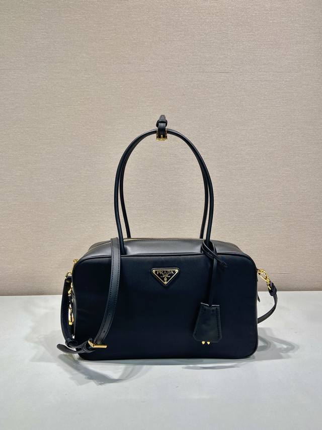 New 1Bb132 Nylon Tote Bag This Tessuto Tocker handbag features a crisp yet comp