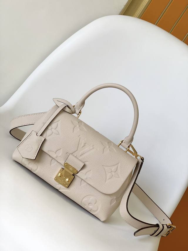 Small DDD, Large 700 DDD, Premium Original, Original, First-Grain Cowhide, All-S