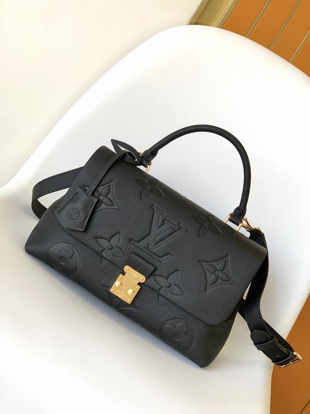 Small DDD, Large 700 DDD, Premium Original, Original, First-Grain Cowhide, All-S