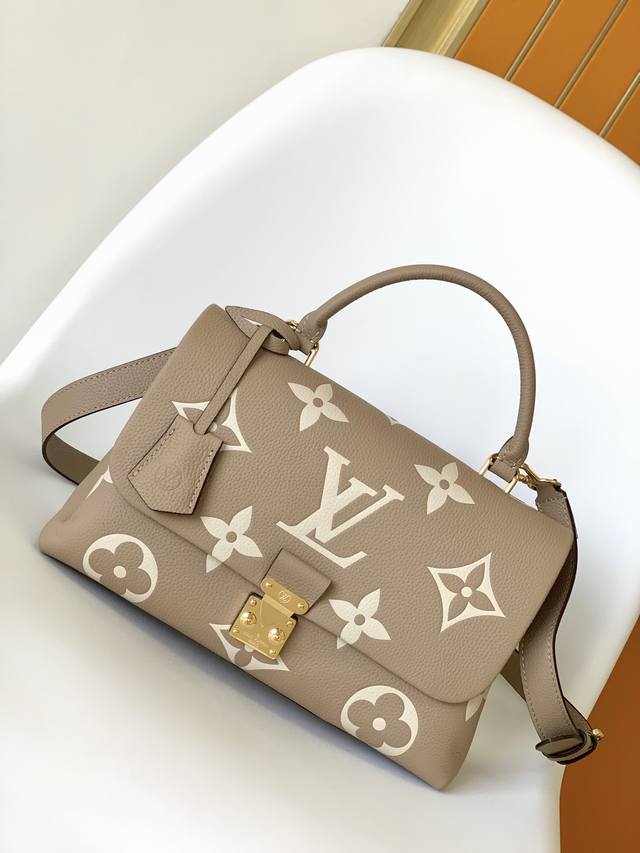 Small DDD, Large 700 DDD, Premium Original, Original, First-Grain Cowhide, All-S