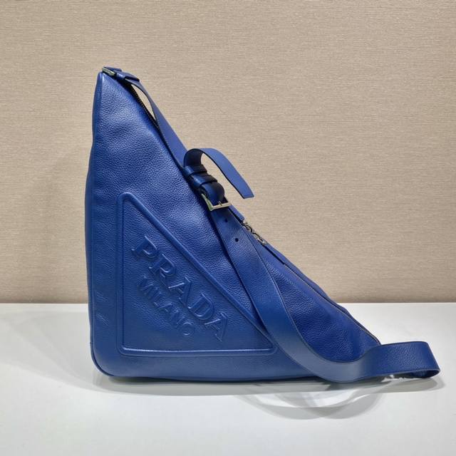 Premium original factory packaging, all-leather large triangle bag 2Vy007 The a