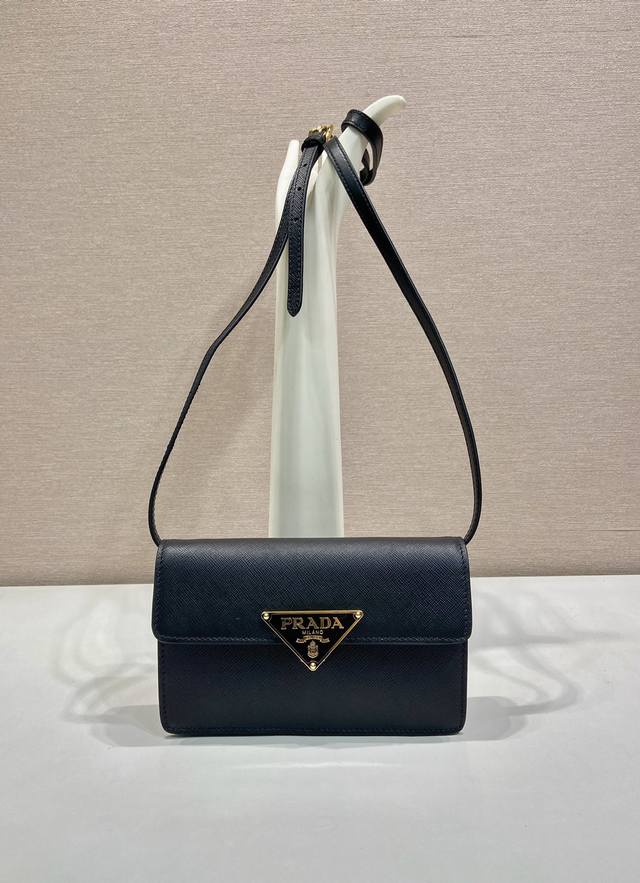 Comes with designer packaging New Handbag 1Bd386 Mini This mini handbag is craf