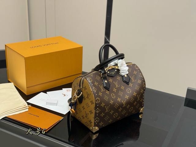 comes with a folding box and airplane box Lv Speedy Trunk25 So beautiful that I